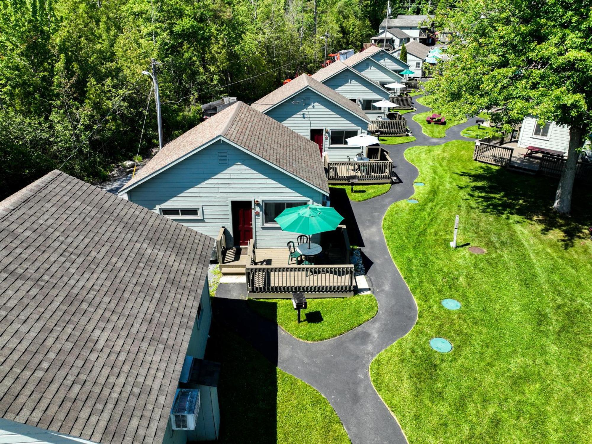 乔治湖钻石湾别墅小木屋酒店 外观 照片